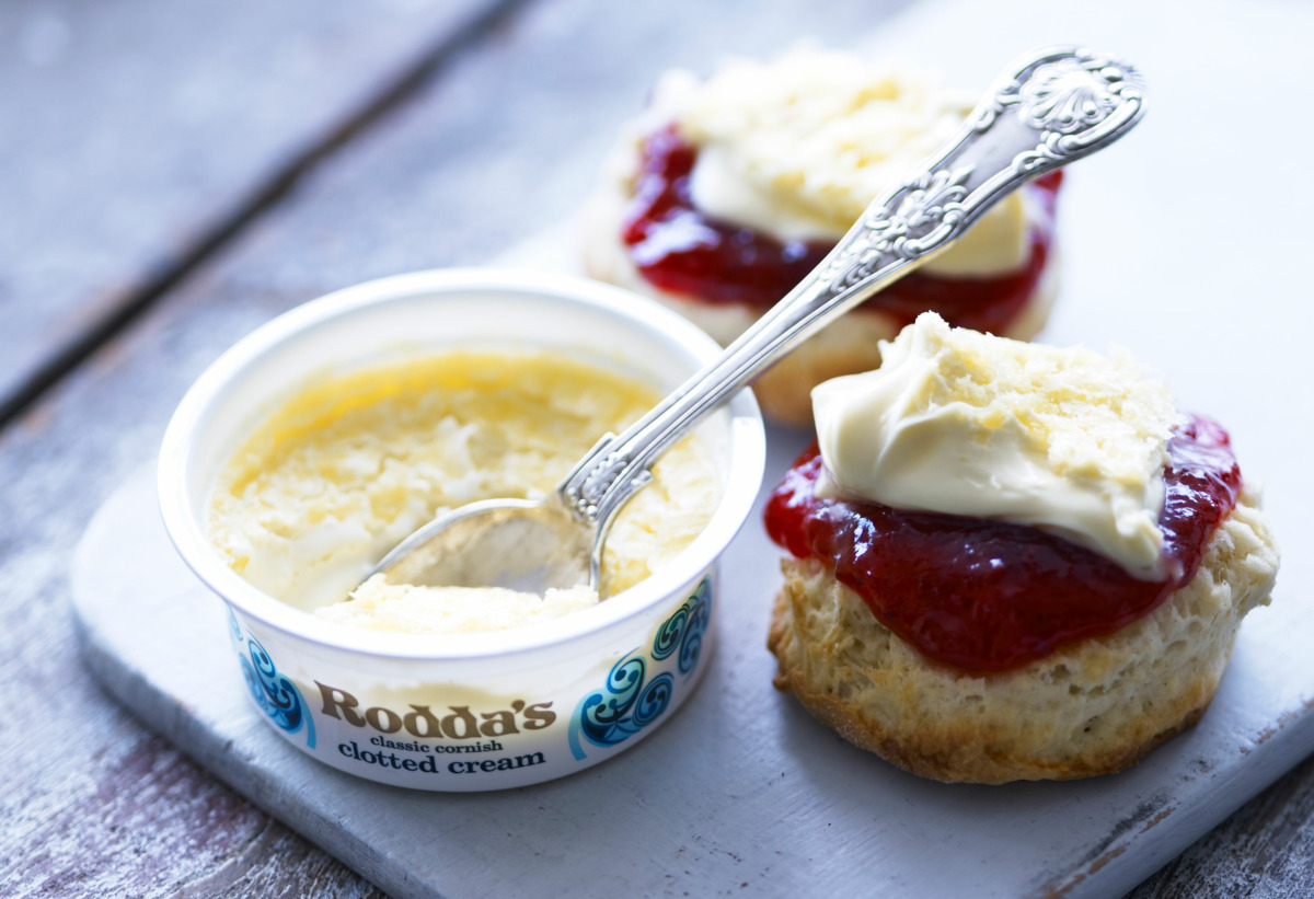 Roddas clotted cream pots for foodservice 